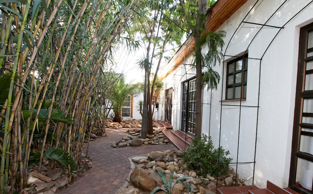 Roof Of Africa Hotel Виндхук Экстерьер фото