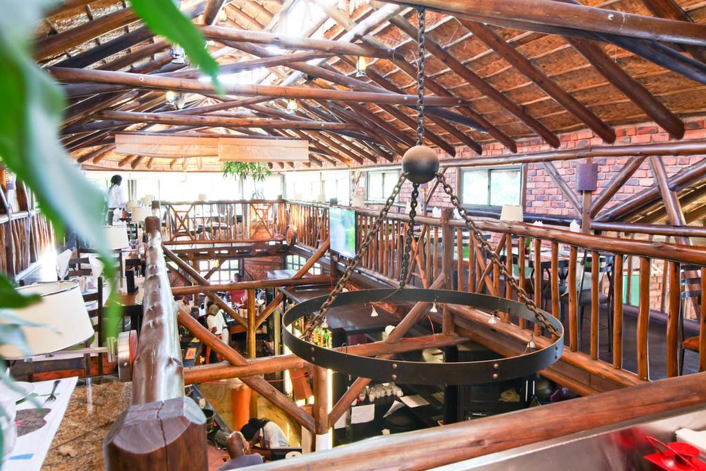 Roof Of Africa Hotel Виндхук Экстерьер фото