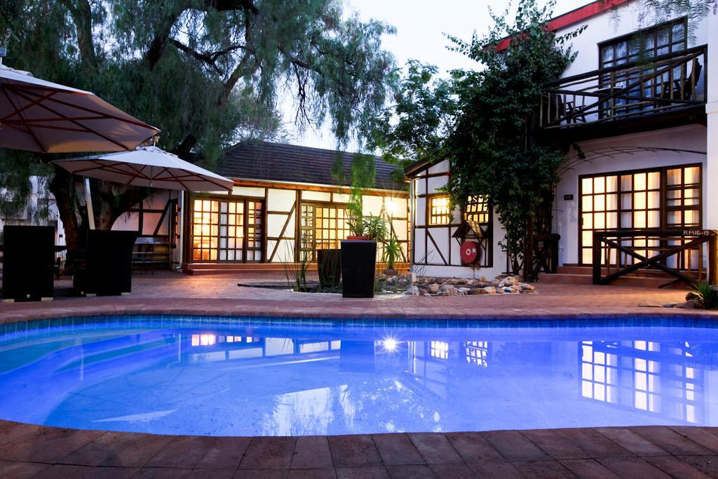 Roof Of Africa Hotel Виндхук Экстерьер фото