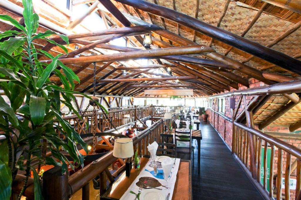 Roof Of Africa Hotel Виндхук Экстерьер фото